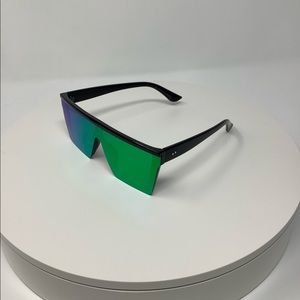 ALASKA GREEN OMBRÉ FASHION SUNGLASSES